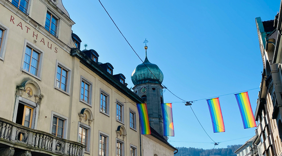 Regenbogenfahnen (© Stadt Bregenz)