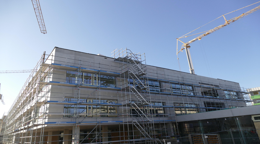 Diese Abbildung zeigt die Baustelle der Schule Schendlingen.