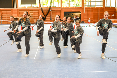 Das Bild zeigt die Veranstaltung "#beactive", bei der man in der Sporthalle Rieden verschiedene Sportarten ausprobieren konnte.