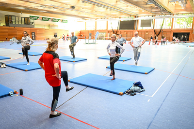 Das Bild zeigt die Veranstaltung "#beactive", bei der man in der Sporthalle Rieden verschiedene Sportarten ausprobieren konnte.