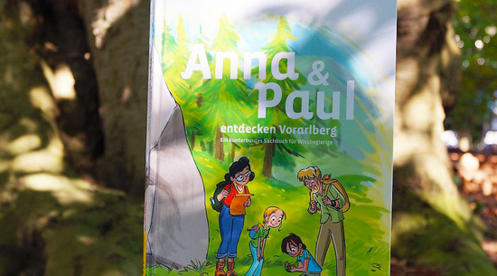 Diese Abbildung zeigt das Buch "Anna und Paul entdecken Vorarlberg".