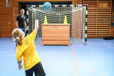 Das Bild zeigt die Veranstaltung "#beactive", bei der man in der Sporthalle Rieden verschiedene Sportarten ausprobieren konnte.