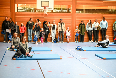 Das Bild zeigt die Veranstaltung "#beactive", bei der man in der Sporthalle Rieden verschiedene Sportarten ausprobieren konnte.