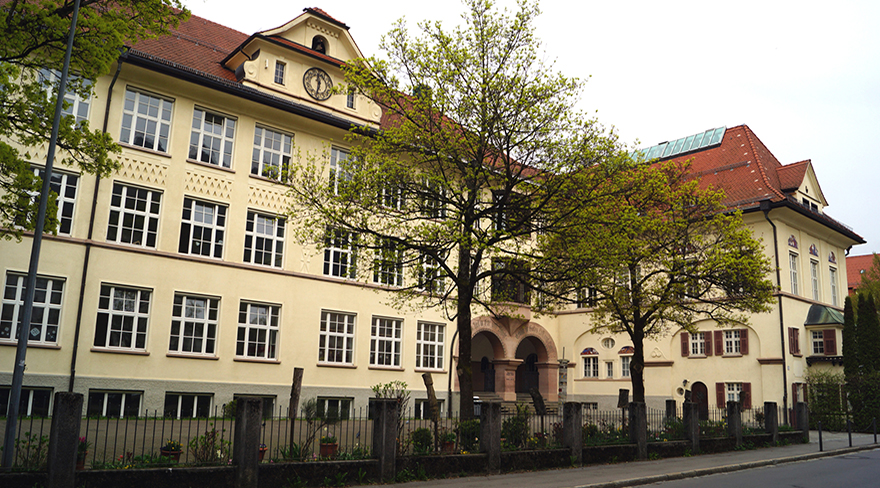 Hier wurde die Schule Stadt in Bregenz fotografiert.